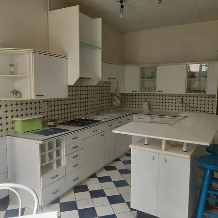 Nyaraló Clos Le Canoel